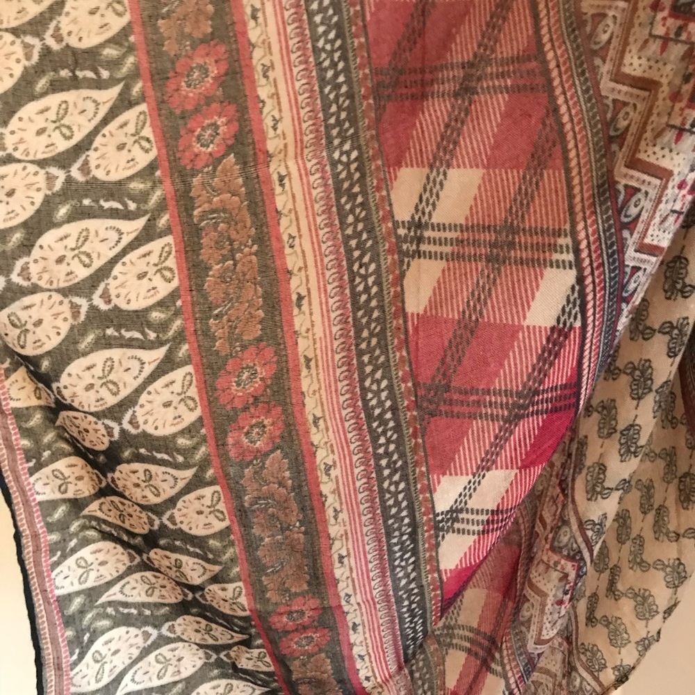 Scarf - Picture 4 of 4